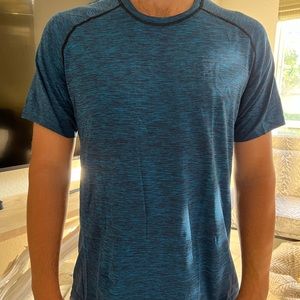 Mens lululemon metal vent tech